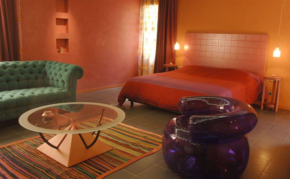Hotel Des Arts Resort & Spa Tamarist Oda fotoğraf