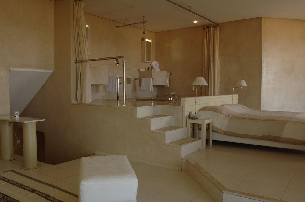 Hotel Des Arts Resort & Spa Tamarist Dış mekan fotoğraf
