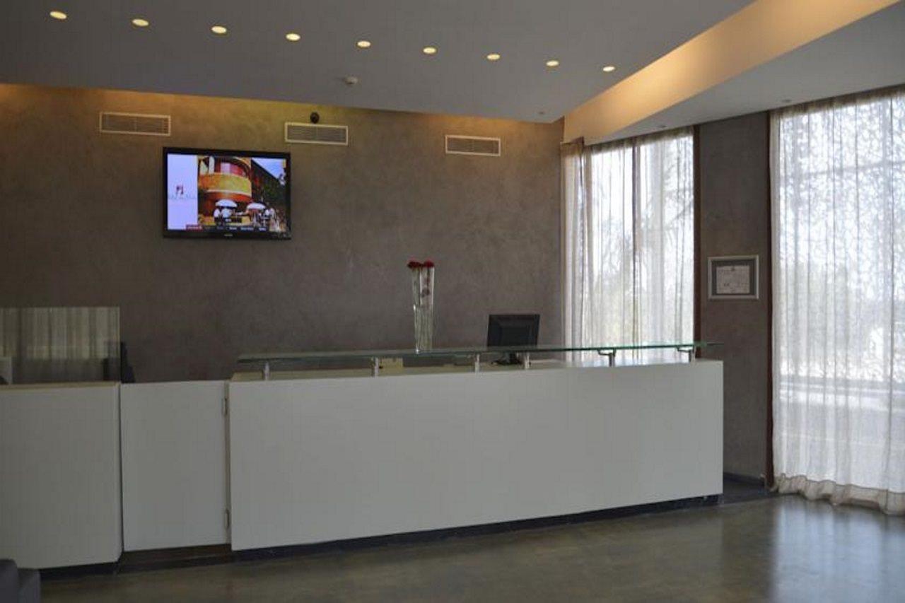 Hotel Des Arts Resort & Spa Tamarist Dış mekan fotoğraf